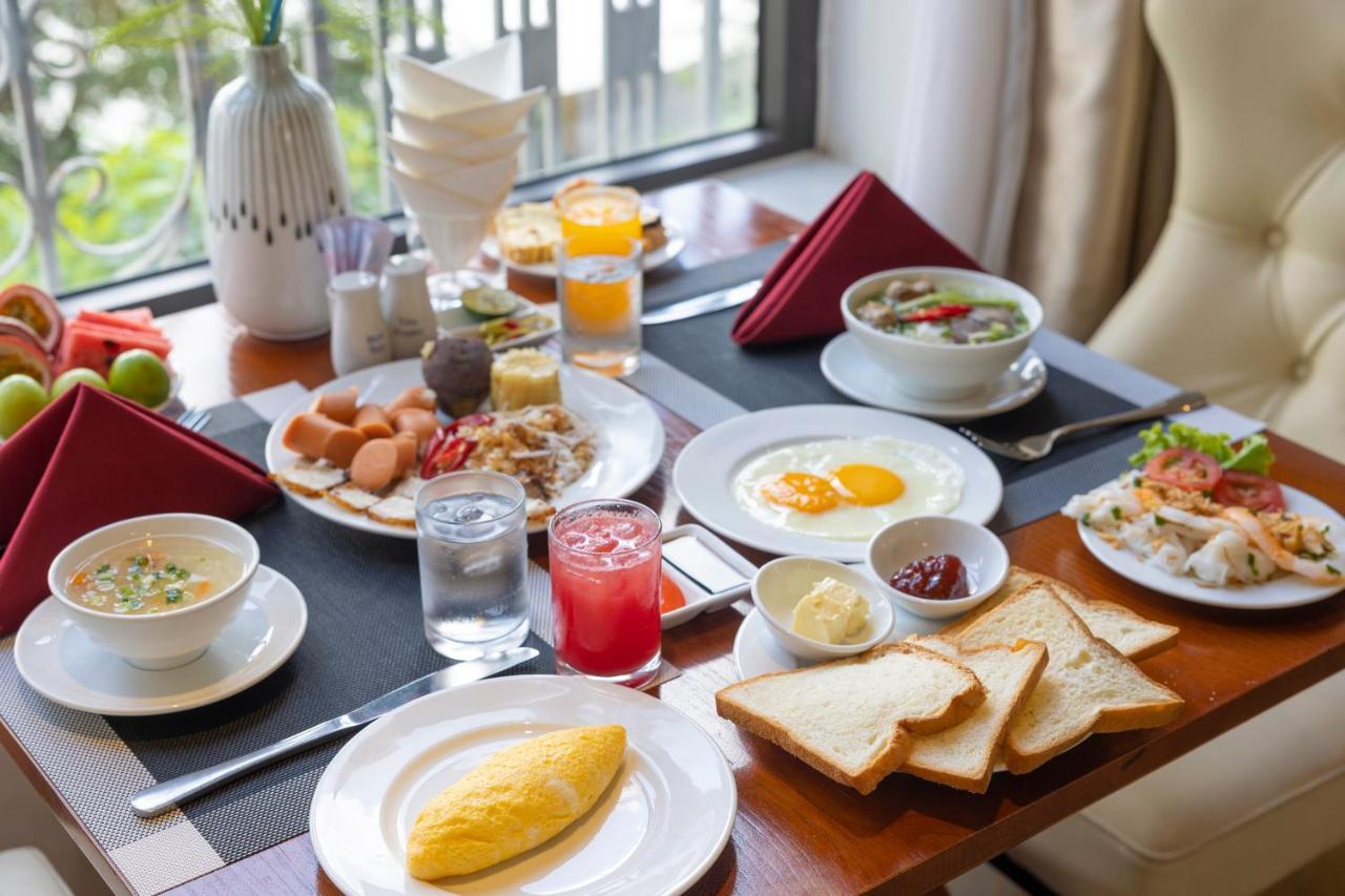 Menora Grand Hotel