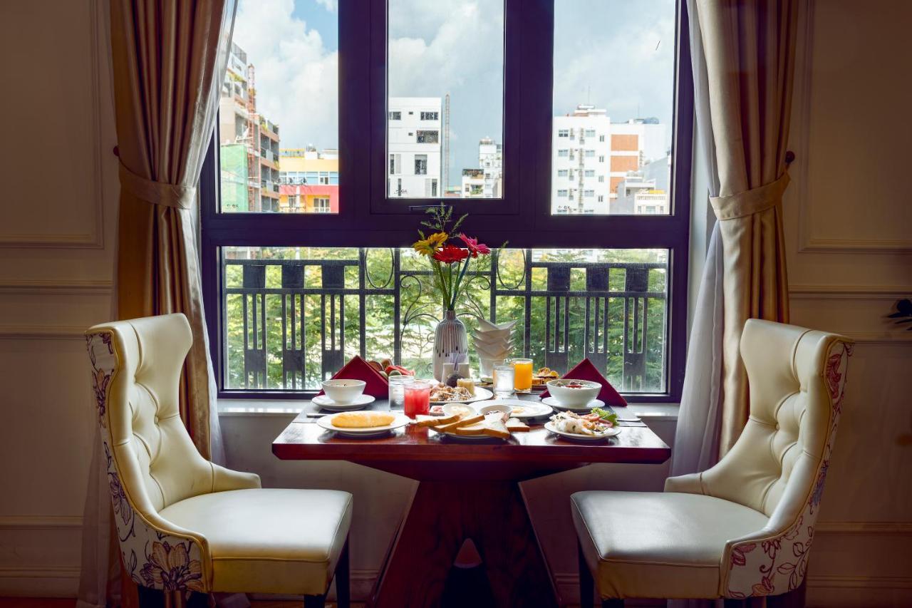 Menora Grand Khách sạn 4*