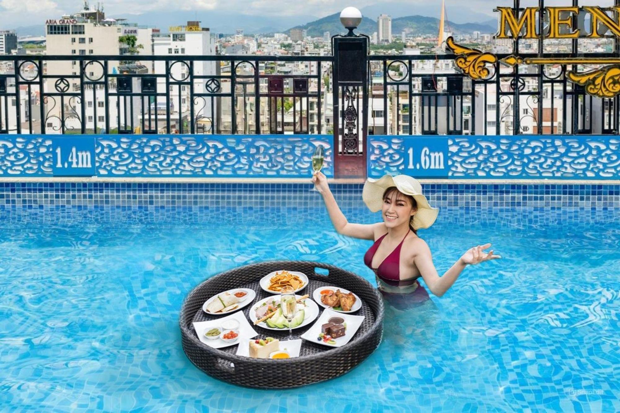 Khách sạn Menora Grand
