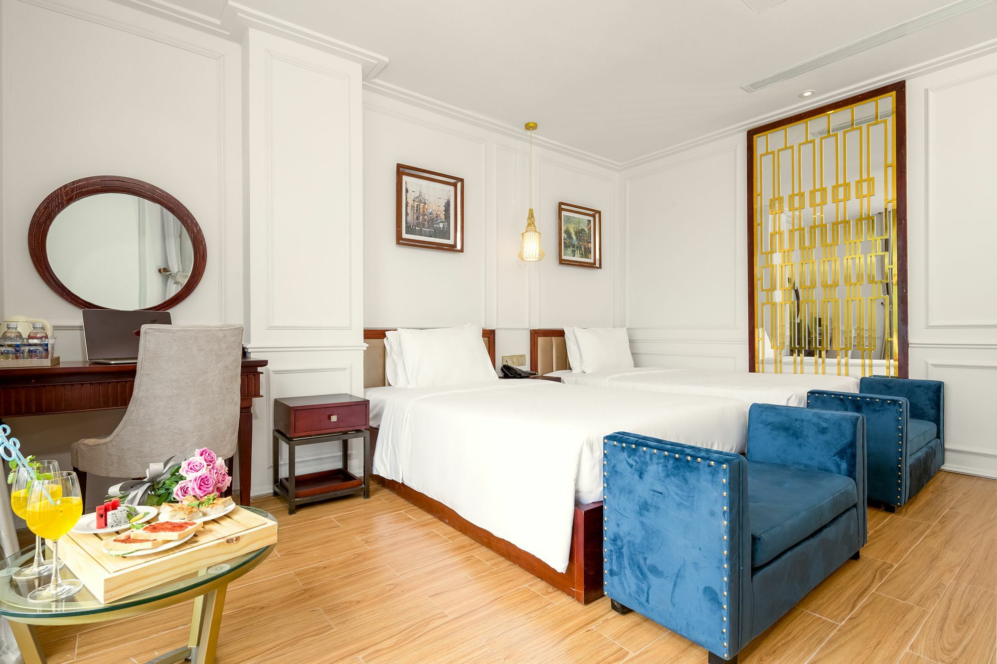 Menora Grand Khách sạn 4*